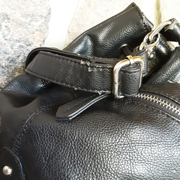 LE chateau bucket bag - Picture 5 of 9